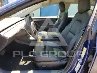 2022 Tesla Model 3 фото