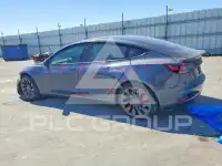 2022 Tesla Model 3 фото