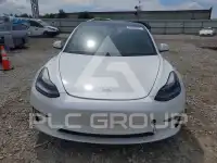 2022 Tesla Model 3 фото