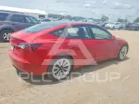 2022 Tesla Model 3 фото