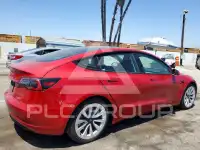 2022 Tesla Model 3 фото