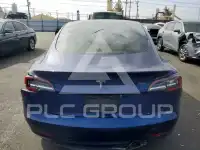 2022 Tesla Model 3 фото