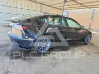 2022 Tesla Model 3 фото