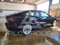 2022 Tesla Model 3 фото