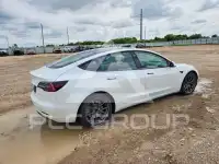 2022 Tesla Model 3 photo