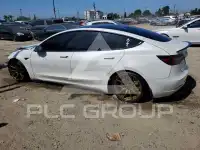 2022 Tesla Model 3 фото