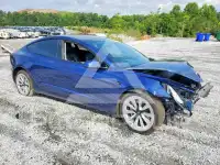 2022 Tesla Model 3 фото