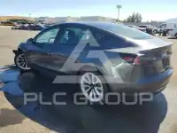 2022 Tesla Model 3 фото