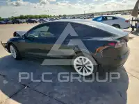 2022 Tesla Model 3 фото