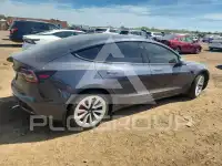 2022 Tesla Model 3 photo