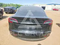 2022 Tesla Model 3 фото