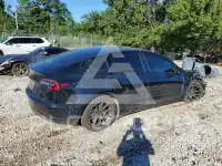 2022 Tesla Model 3 фото