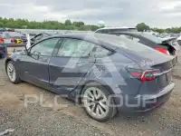 2022 Tesla Model 3 фото