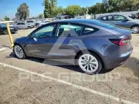 2022 Tesla Model 3 фото