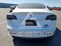 2022 Tesla Model 3 фото