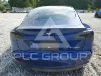 2022 Tesla Model 3 фото