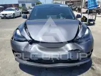 2022 Tesla Model 3 фото