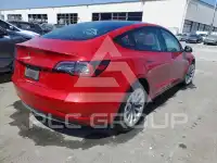 2022 Tesla Model 3 фото