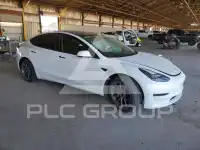 2022 Tesla Model 3 фото