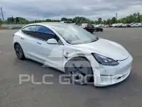 2022 Tesla Model 3 photo