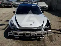 2022 Tesla Model 3 фото