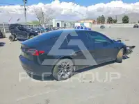 2022 Tesla Model 3 photo