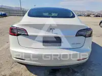 2022 Tesla Model 3 photo