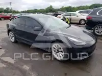2022 Tesla Model 3 фото