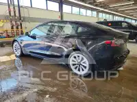 2022 Tesla Model 3 фото