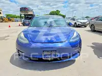 2022 Tesla Model 3 фото
