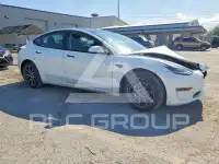 2022 Tesla Model 3 photo