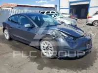 2022 Tesla Model 3 фото