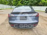 2022 Tesla Model 3 фото