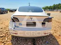 2022 Tesla Model 3 фото