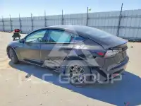 2022 Tesla Model 3 фото