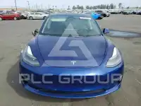 2022 Tesla Model 3 фото