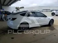 2022 Tesla Model 3 фото