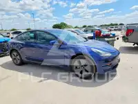 2022 Tesla Model 3 фото