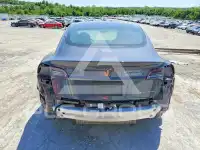 2022 Tesla Model 3 фото