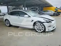 2022 Tesla Model 3 фото
