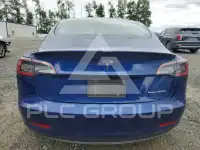 2022 Tesla Model 3 фото