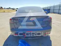 2022 Tesla Model 3 фото