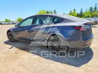 2022 Tesla Model 3 фото
