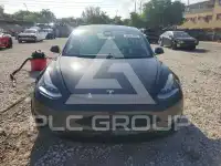 2022 Tesla Model 3 фото