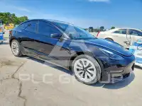 2022 Tesla Model 3 фото