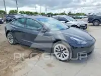 2022 Tesla Model 3 фото