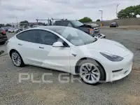 2022 Tesla Model 3 фото