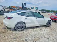 2022 Tesla Model 3 фото