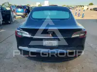 2022 Tesla Model 3 фото