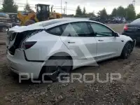 2022 Tesla Model 3 фото
